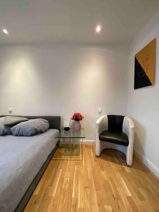 Luxury Apartment With Air Conditioning & Jaccuzzi Near Frankfurt Wiesbaden Hofheim am Taunus Ngoại thất bức ảnh